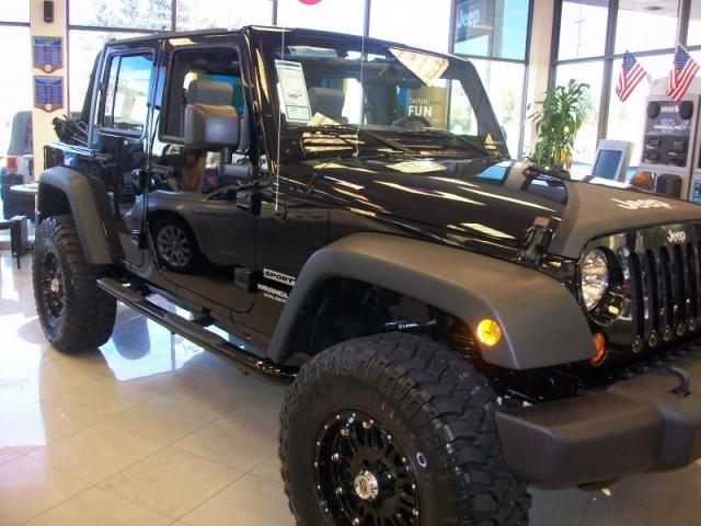 Get a Lifted Wrangler Today at Holllywood Chrysler Jeep